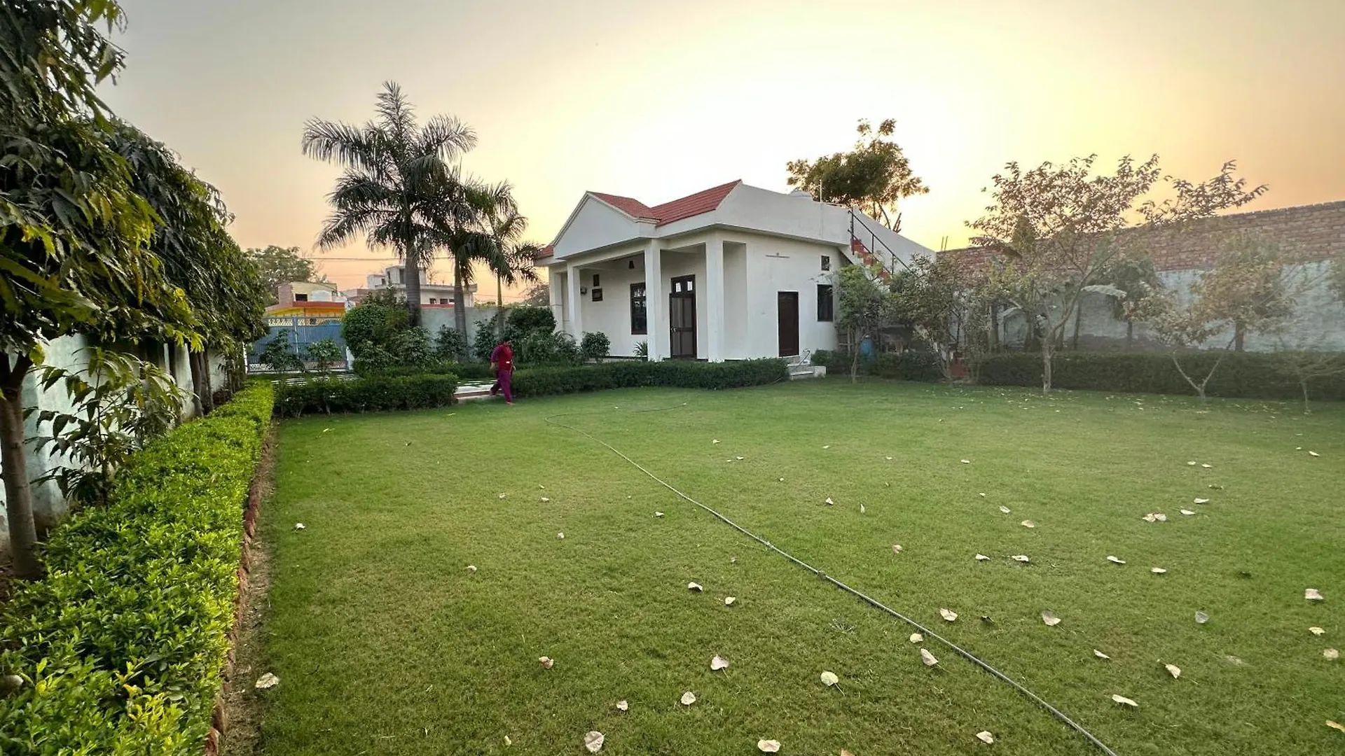 Serene Farmhouse Escape In Agra Agra