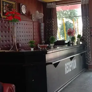 Hotel Midway Taj, Agra (Uttar Pradesh)